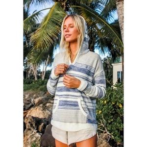 NWT Lira Baja Pina Hooded Poncho